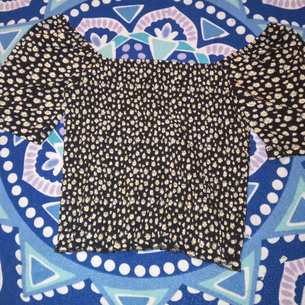 Daisy crop top